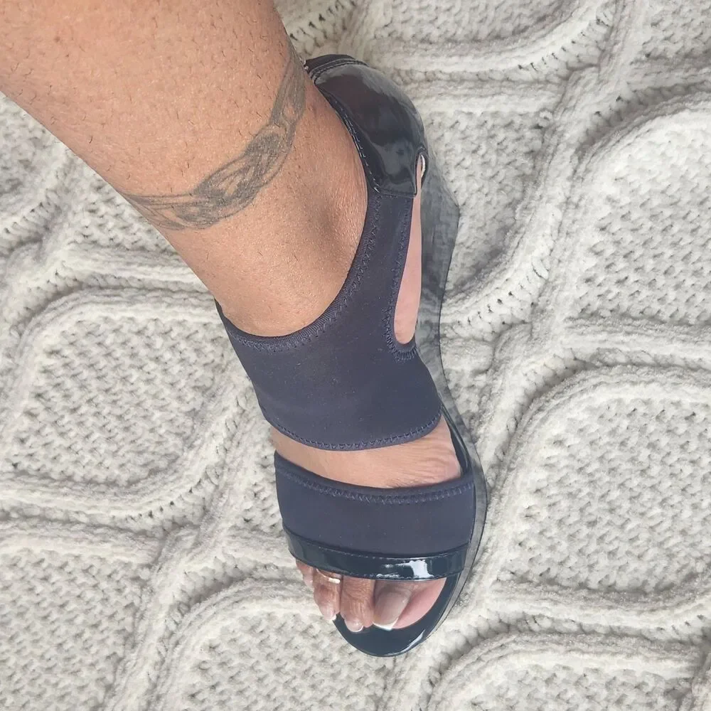 Adrienne Vittadini Navy Blue Patent Open toe Wedges Size 8.5